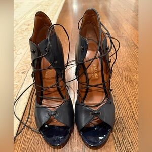 Malone Souliers/ Savannah leather laceuo ankle shoes. Midnight Blue color